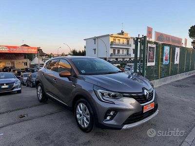 Usata Renault Captur 91 CV (66 kW) 2021 Grigio SUV