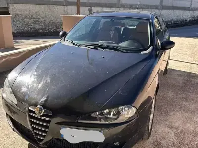 Usata Alfa Romeo 147 120 CV (88 kW) 2006 Nero Utilitaria