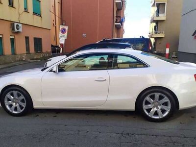 Bianco Usata 2010 Audi A5 Ambiente Coupé | 6500 € (Buon prezzo)
