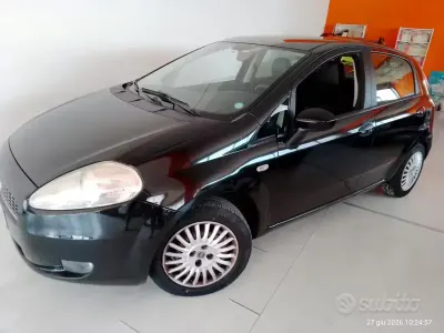 Usata Fiat Grande Punto Dynamic 65 CV (47 kW) 2008 Nero Utilitaria