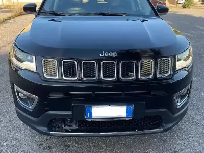 Usata Jeep Compass Limited 140 CV (102 kW) 2019 Nero SUV