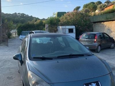 Usata Peugeot 208 2010 Blu Utilitaria
