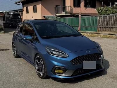 Begagnad Ford Fiesta ST 200 HK (147 kW) 2019 Blå Halvkombi