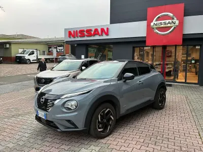 Usata Nissan Juke N-Connecta 94 CV (69 kW) 2023 Ceramic grey SUV