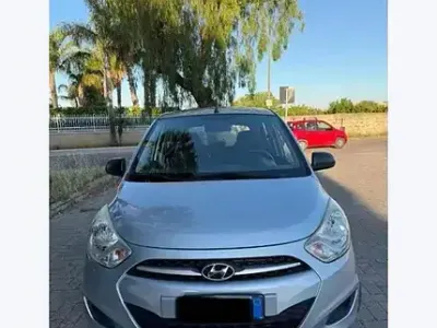 Usata Hyundai i10 66 CV (48 kW) 2013 Grigio Utilitaria