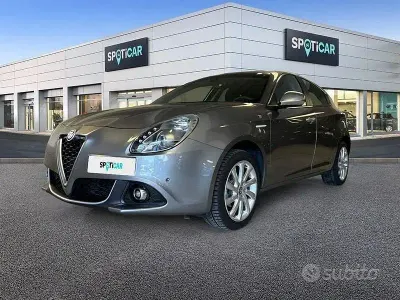 Second-hand Alfa Romeo Giulietta Ti 120 CP (88 kW) 2020 Gri Hatchback
