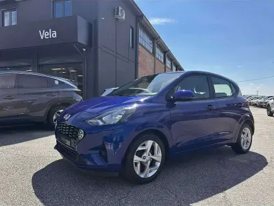 Usata Hyundai i10 67 CV (49 kW) 2023 Blu Utilitaria