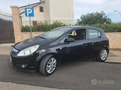Usata Opel Corsa 69 CV (50 kW) 2008 Nero Utilitaria