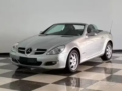 Usata Mercedes SLK200 163 CV (119 kW) 2006 Grigio Cabrio