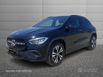 Usata Mercedes GLA200 150 CV (110 kW) 2023 Nero notte SUV