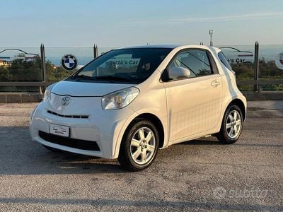Usata Toyota iQ Sol 68 CV (50 kW) 2010 Bianco Utilitaria