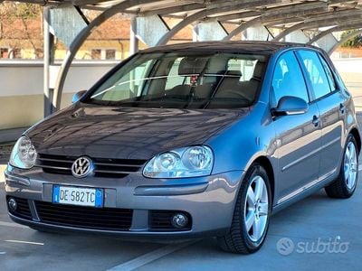Usata VW Golf V Sportline 105 CV (77 kW) 2007 Grigio Berlina