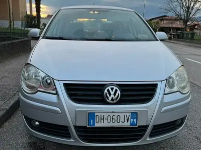Usata VW Polo Comfortline 75 CV (55 kW) 2007 Grigio Utilitaria