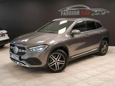 Usata Mercedes GLA200 150 CV (110 kW) 2022 Grigio SUV