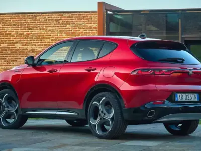 Nuova Alfa Romeo Tonale Sprint 131 CV (96 kW) 2026 Argento SUV