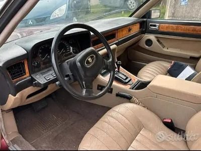 Usata Jaguar XJ 199 CV (146 kW) 1990 Rosso Berlina