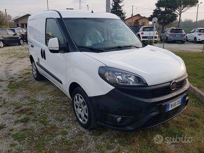Usata Fiat Doblò 120 CV (88 kW) 2018 Bianco Monovolume