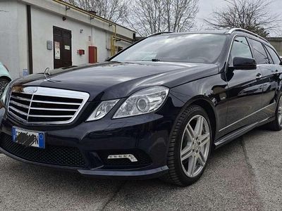 Usata Mercedes E350 Avantgarde 265 CV (194 kW) 2011 Blu/azzurro Station wagon