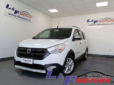 Usata Dacia Lodgy Stepway 116 CV (85 kW) 2022 Bianco Monovolume