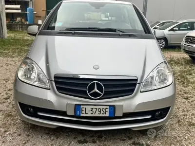 Usata Mercedes A160 82 CV (60 kW) 2011 Grigio Berlina