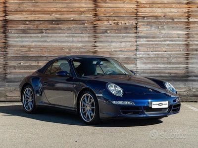 Usata Porsche 911 Carrera 4S Cabriolet 355 CV (261 kW) 2007 Lapis blue metallic Cabrio