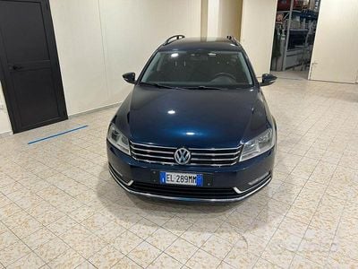 Usata VW Passat Highline 140 CV (102 kW) 2011 Blu Station wagon