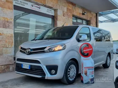 Käytetty Toyota Proace Verso Style 95 HP (69 kW) 2017 Harmaa Farmari