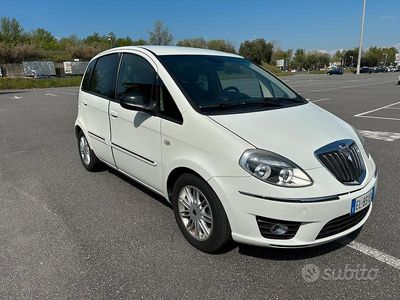 Usata Lancia Musa 95 CV (69 kW) 2012 Bianco Monovolume
