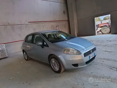 Usata Fiat Punto 90 CV (66 kW) 2006 Utilitaria