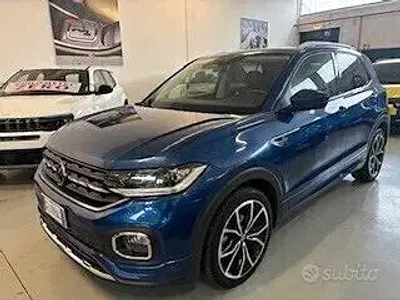 Usata VW T-Cross R-line 110 CV (80 kW) 2021 Blu SUV