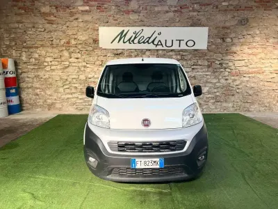 Begagnad Fiat Fiorino 80 HK (58 kW) 2018 Vit Minibuss