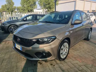Usata Fiat Tipo Lounge 120 CV (88 kW) 2018 Grigio Station wagon