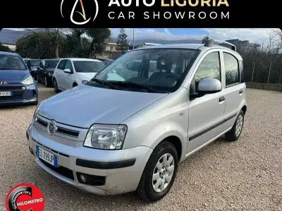 Usata Fiat Panda Dynamic 75 CV (55 kW) 2011 Grigio Utilitaria
