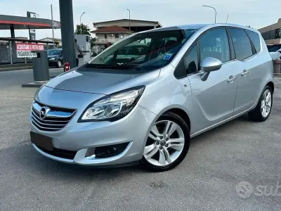 Usata Opel Meriva Edition 110 CV (80 kW) 2014 Grigio Monovolume