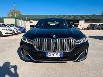 Begagnad BMW 730 Efficient Dynamics 285 HK (209 kW) 2022 Svart Sedan