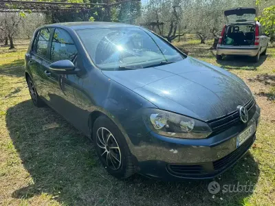 Gebraucht VW Golf VI 110 PS (80 kW) 2010 Blau Kleinwagen