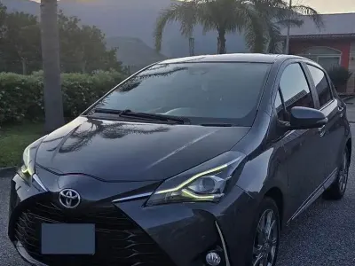 Occasion Toyota Yaris Style 90 ch (66 kW) 2017 Gris Berline