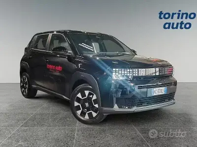 Nuova Fiat Grande Panda Icon 101 CV (74 kW) 2026 Nero Utilitaria