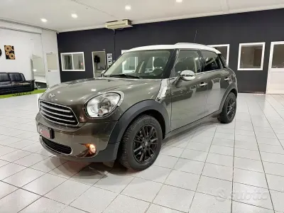 Usata Mini Cooper D Countryman Business 90 CV (66 kW) 2014 Verde SUV