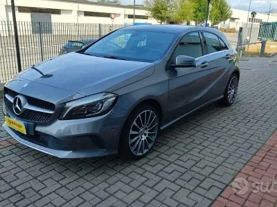 Usata Mercedes A180 109 CV (80 kW) 2016 Grigio Utilitaria