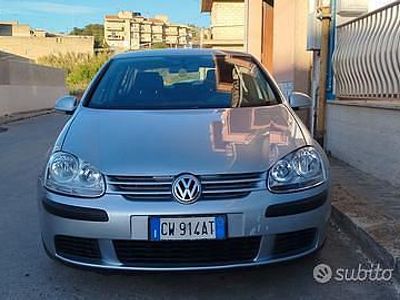 Usata VW Golf V 2006 Grigio Utilitaria