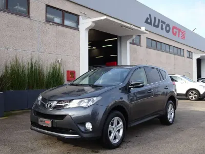 Usata Toyota RAV4 Active 124 CV (91 kW) 2013 Grigio SUV