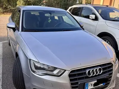 Usata Audi A3 Young 105 CV (77 kW) 2013 Grigio Berlina