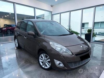 Brugt Renault Scénic III Luxe 150 HK (110 kW) 2010 Grå MPV