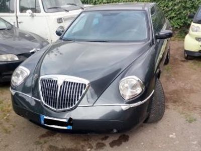 Lancia thesis 2005
