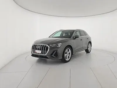 Käytetty Audi Q3 S-Line 150 HP (110 kW) 2023 Harmaa Katumaasturi