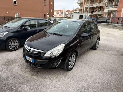 Usata Opel Corsa Edition 86 CV (63 kW) 2012 Nero Utilitaria