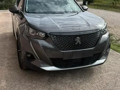 Usata Peugeot 2008 131 CV (96 kW) 2021 Grigio SUV