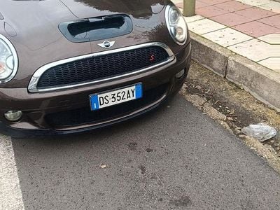 Usata Mini Cooper S 174 CV (127 kW) 2007 Marrone Utilitaria