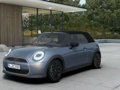 Usata Mini Cooper Cabriolet Favoured 163 CV (119 kW) 2025 Copper grey Cabrio
